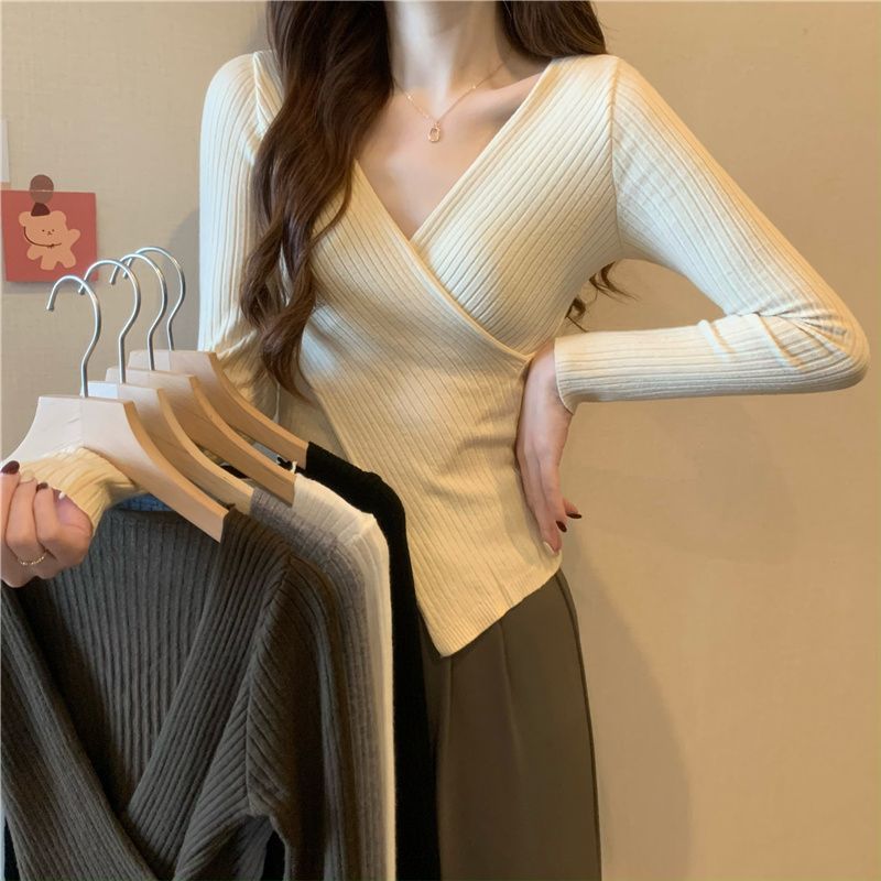 2024 แฟชั่น Bottoming ถักฤดูใบไม้ผลิฤดูใบไม้ร่วงแฟชั่นอินเทรนด์ผู้หญิงคอ cod แขนยาว Cross Slim-Fit เ