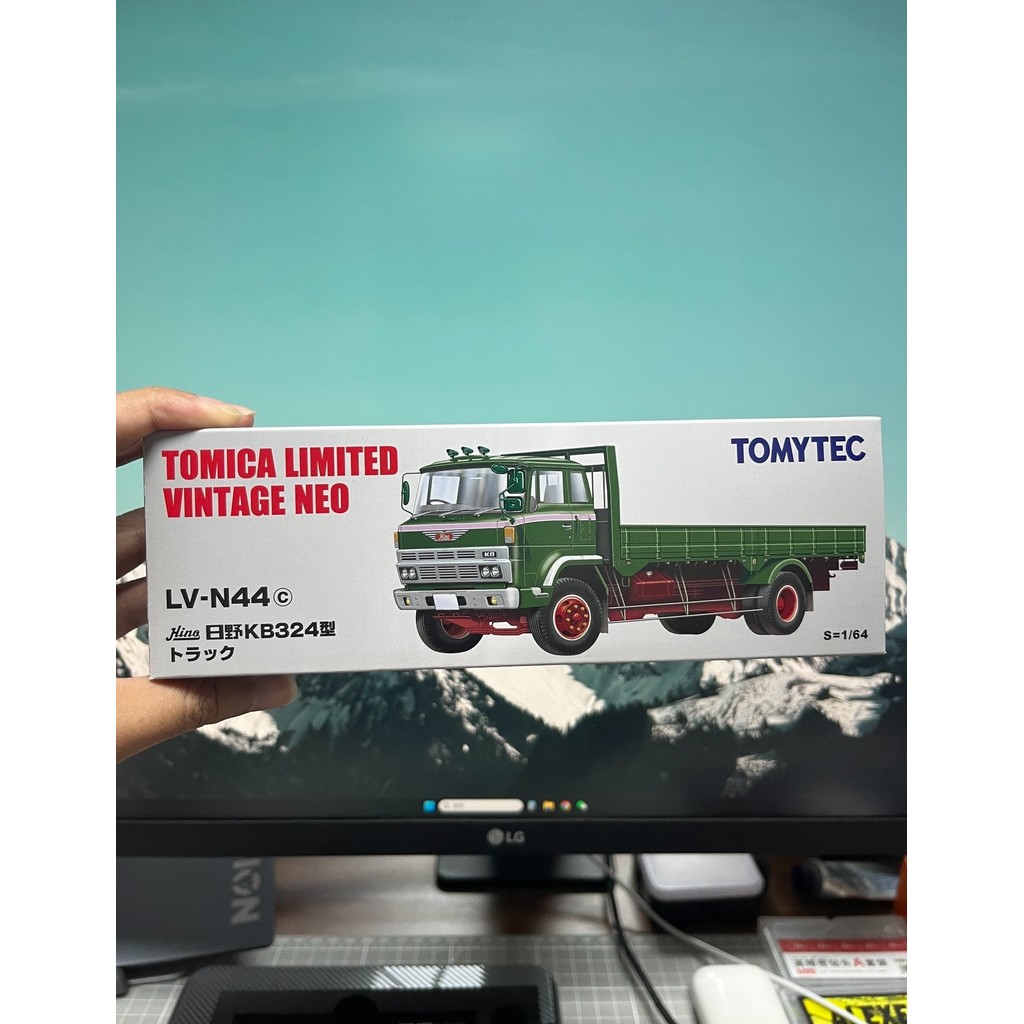 Tlv n44c เวอร์ชั่นญี่ปุ่น HINO KB324 ประเภท TRUCK HINO Kb324 ประเภท TRUCK สีเขียวลักษณะ Self-View ขา