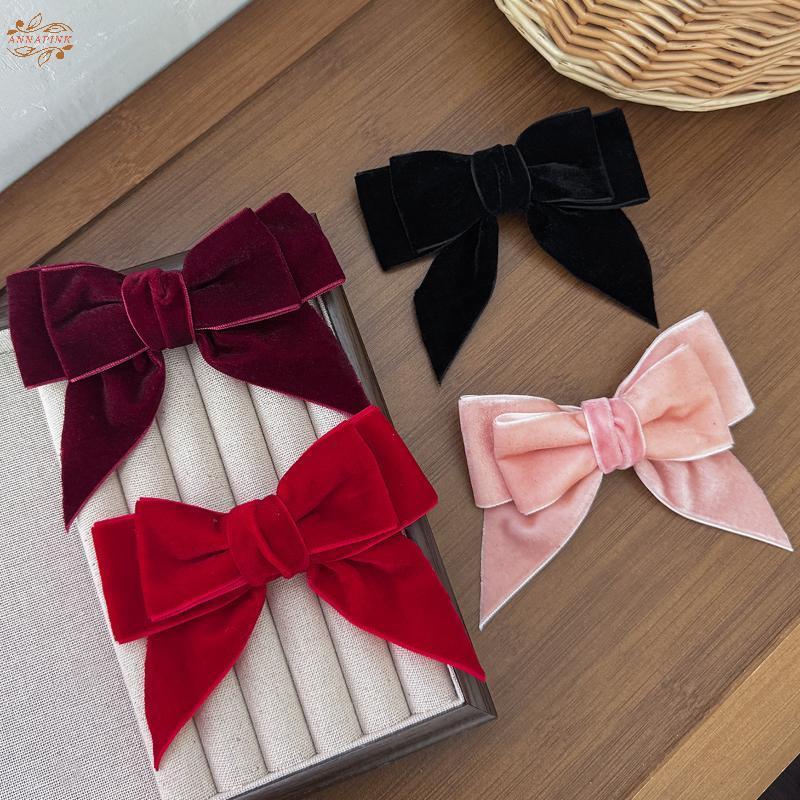 Ank Elegant Vintage Pearl Bow Hair Clip - สร้อยข้อมือไข่มุกและโบว์สำหรับทรงผมทันสมัย