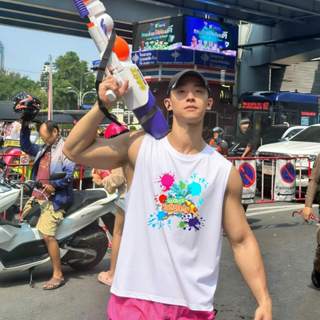 เสื้อกล้ามสงกรานต์คอกลม สวมใส่สบาย แฟชั่นเทศกาลปีใหม่ไทย ไร้…