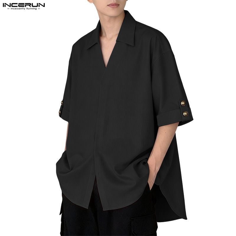 เสื้อเชิ้ตแขนห้าส่วนสีพื้นคอวีสำหรับผู้ชาย