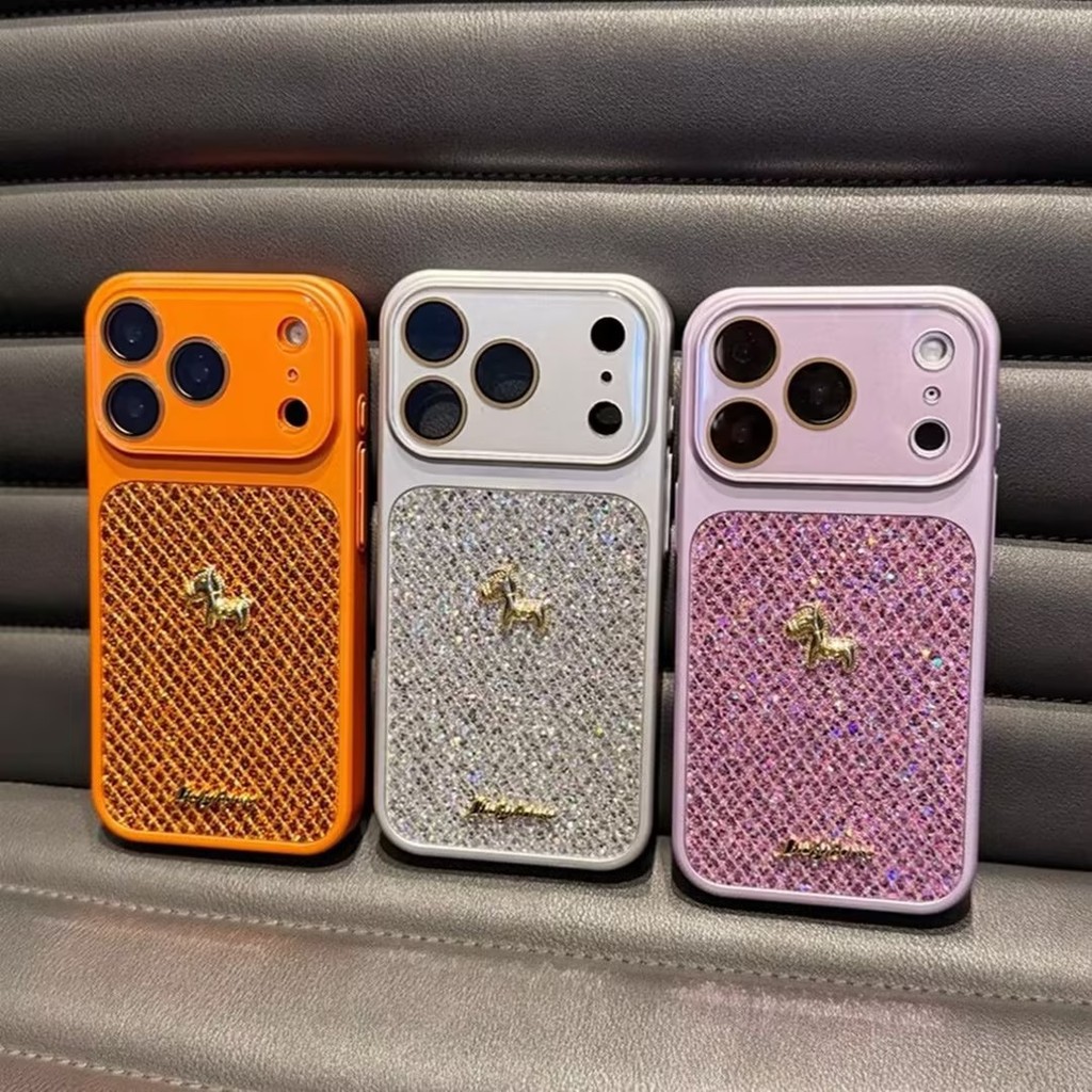 สีสัน Sparkle รูปแบบเลื่อมหน้าต่างขนาดใหญ่ IMD เคสโทรศัพท์ 3D ตัวอักษรม้าขนาดเล็กสําหรับ iPhone 17promax 17 16PRO 15 14 13PROMAX 13 12 11 14 16