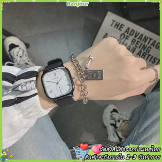 (จัดส่งในพื้นที่ 24 ชั่วโมง) Vintage Square Dial Quartz Watc…