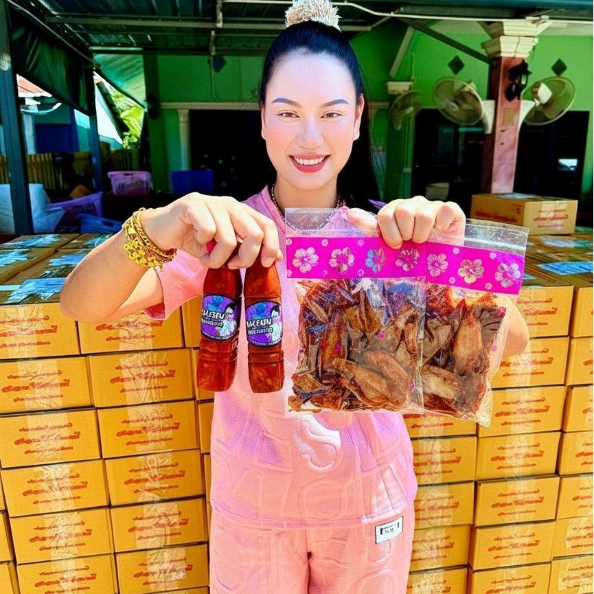 หมึกกะตอย ใหม่ๆ หอมๆ อร่อย แพ็คละ 100 กรัม 2 แพ็ค  หอยดอง 2 ขวด