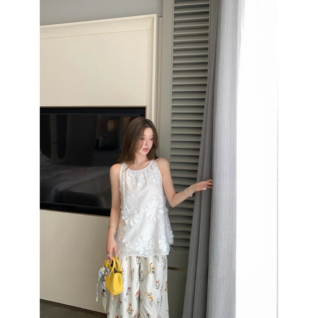 ❤     W8773 เสื้อแขนกุด ทรงตัวใหญ่ แต่งผ้าลายดอกไม้ งานสวย ผ้าดี ทรงสวย ใส่ง่ายค่า แฟชั่นเกาหลี TAG WG.WE ราคา ถูกที่สุด ดีลบีเคเค แกลเลอรีภาพที่ 2