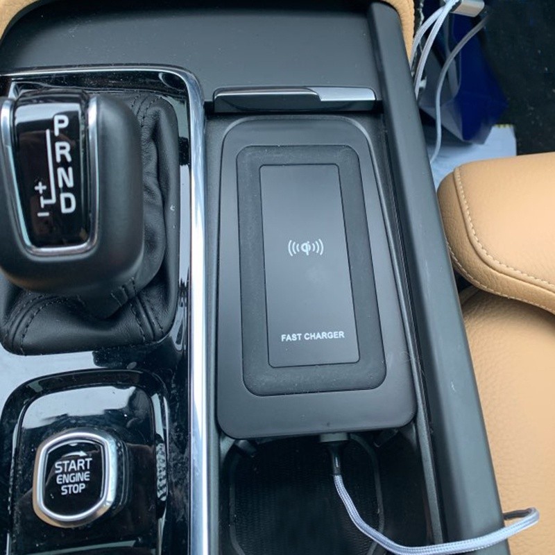 10w รถ QI Wireless Charger สําหรับ Volvo XC90 S90 V90 XC60 V60 C60 2018 2019 2020 แผ่นชาร์จไร้สายชาร