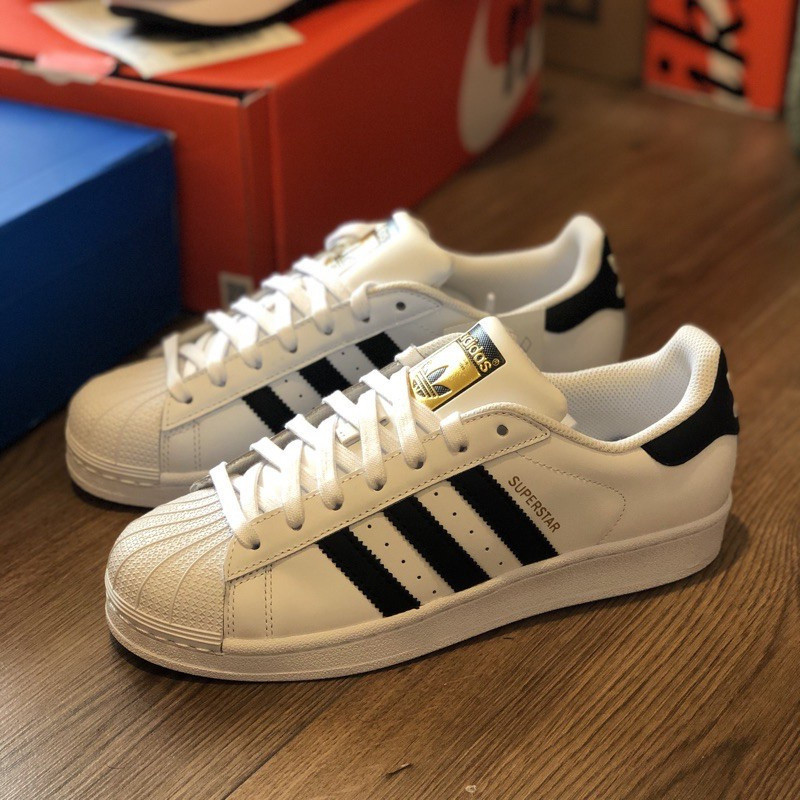 คุณภาพสูง ADIDAS SUPERSTAR Gold Label Head Shell คลาสสิกสีขาวสีดํา Clover รองเท้า Casual Campus รองเ
