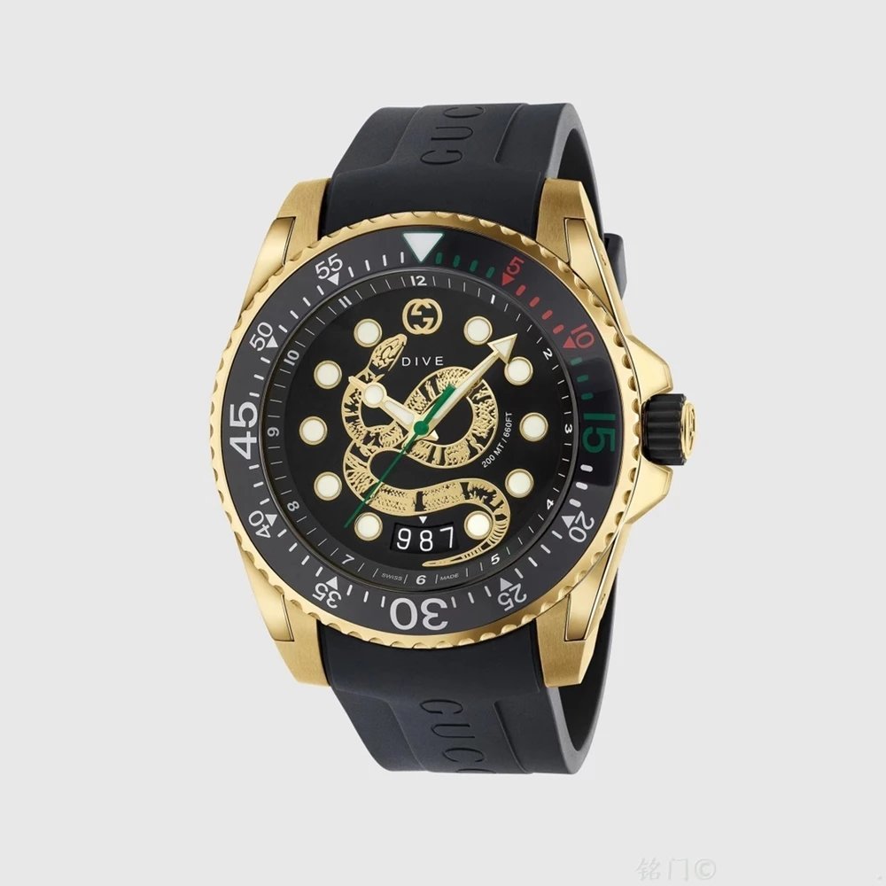 Gucci Gucci Black Gold Snake ผู้ชายผู้หญิงนาฬิกาข้อมือ Unisex นาฬิกาดําน้ําแฟชั่น All-Match นาฬิกาสว