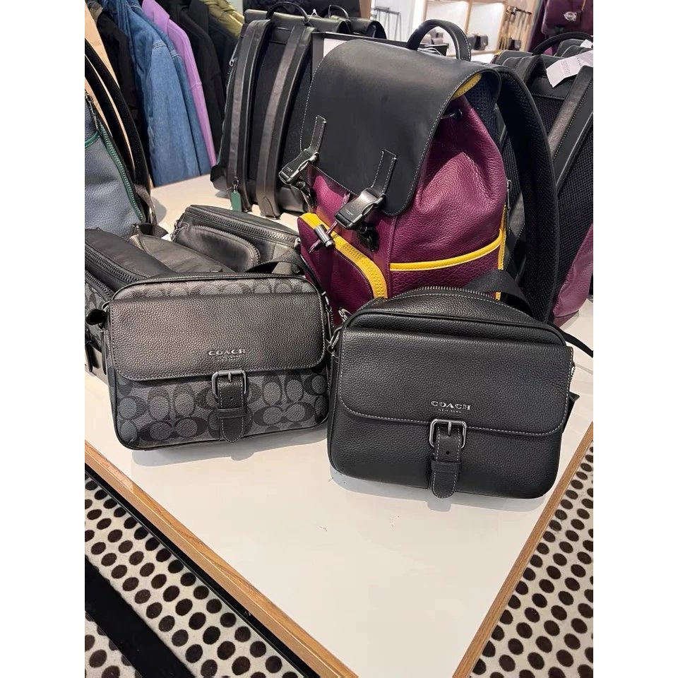 COACH COACH สไตล์ใหม่ C5399 C6080 ผู้ชายไหล่เดียวกระเป๋าแนวทแยง Casual All-Match Zipper Messenger กร