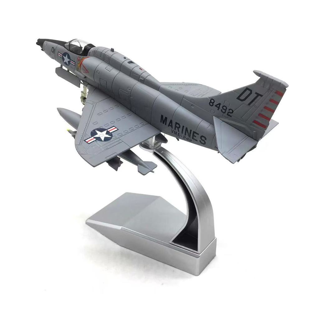 1: 72 US Marine Corps A-4 Skyhawk Strike เครื่องบินรุ่นเครื่องประดับของขวัญ