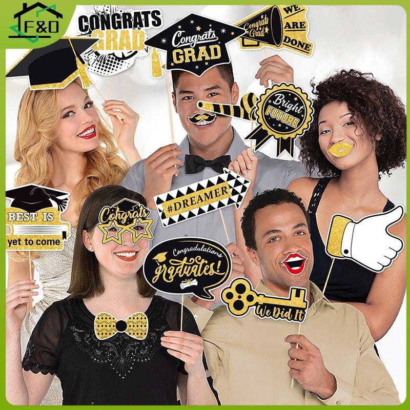 F&O 28 ชิ้น Graduation Photo Booth Props Kit, DIY ตกแต่งการถ่ายภาพสําเร็จการศึกษา Party Pose Sign สํ