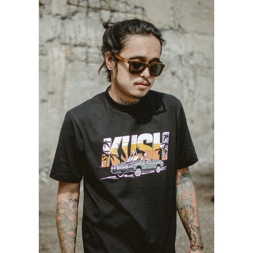 ผู้ชายผู้หญิงสไตล์เดียวกัน All-Match Pure Cotton KUSH Co. เสื้อยืดแขนสั้นพิมพ์ลายโลโก้รถยนต์ OG