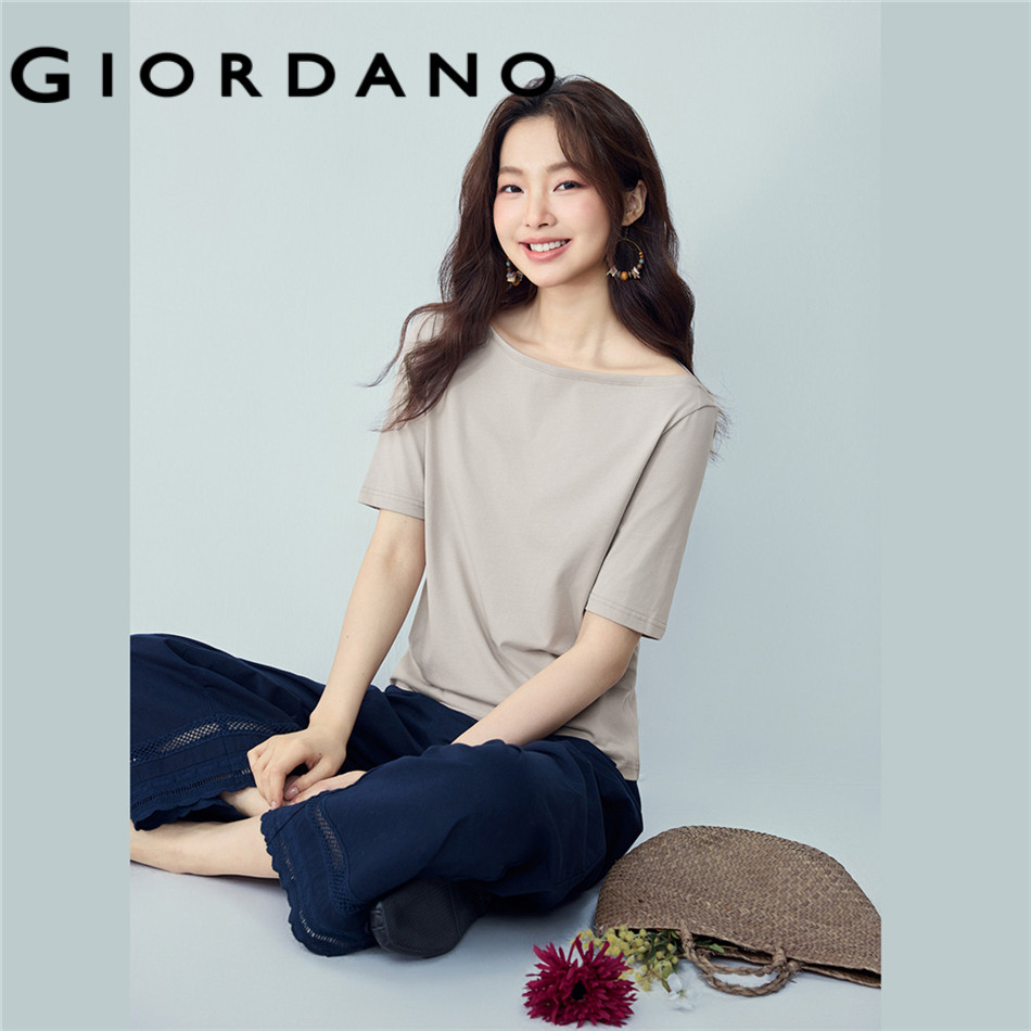 GIORDANO WOMEN Pure Luxurious Cotton One-Shoulder Knitted Short-Sleeve T-Stylish Shirt – Soft & Breathable – Premium Quality 13326251 ราคา ถูกที่สุด ดีลบีเคเค รูปภาพหลัก
