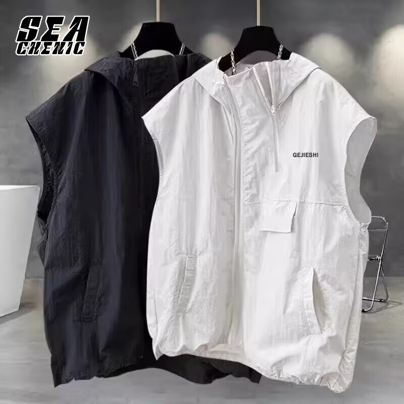 SEACHENIC เสื้อกั๊กแขนกุดมีฮู้ดสำหรับผู้ชาย มาพร้อมซิปและกระเป๋าขนาดใหญ่ เหมาะสำหรับฤดูร้อน