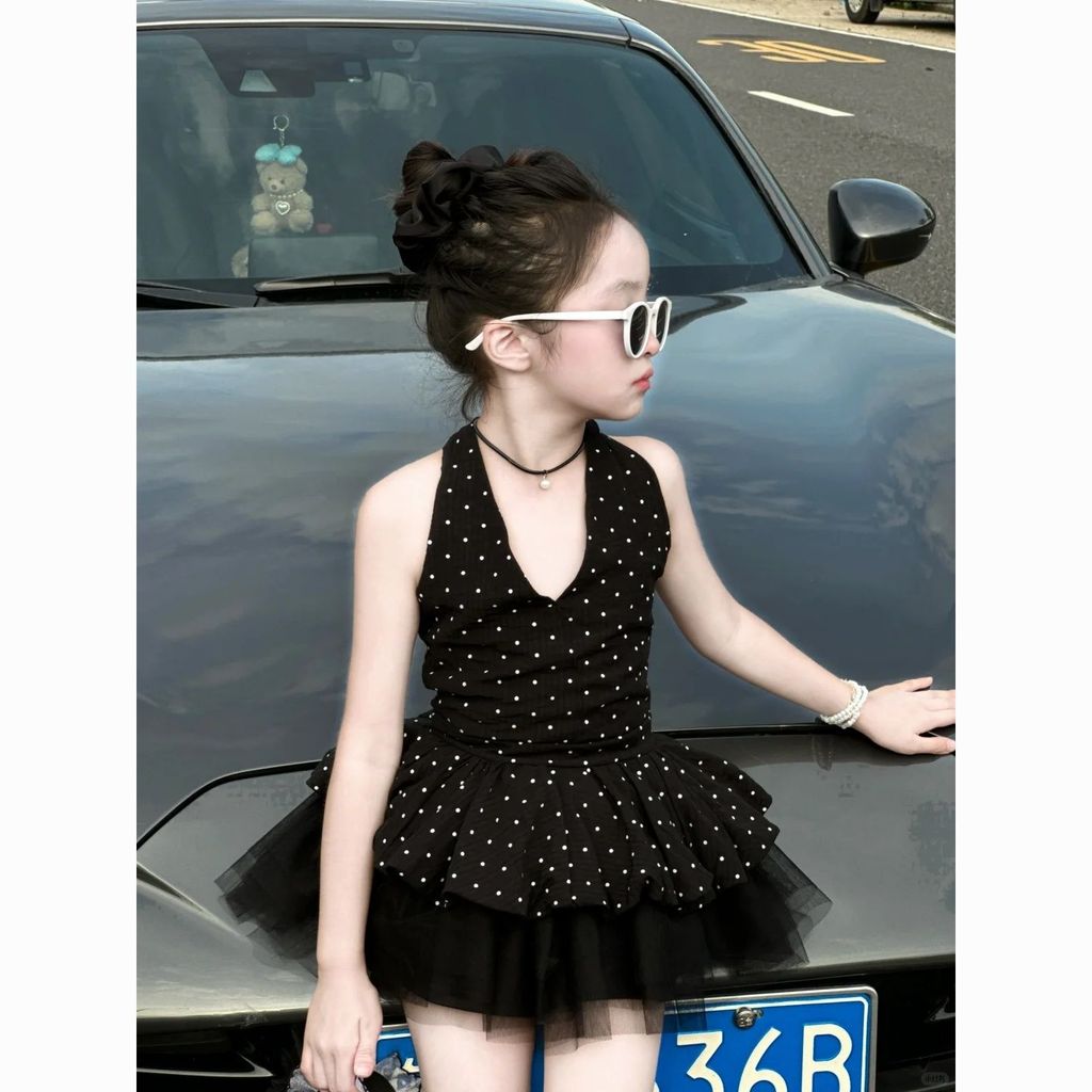 2026แฟชั่น2026สาวฤดูร้อนเสื้อผ้าสไตล์ฮ่องกงHalterคอPka Dotดอกไม้Budสลิงขนาดเล็กด้านบนปุยกระโปรงผ้ากอ