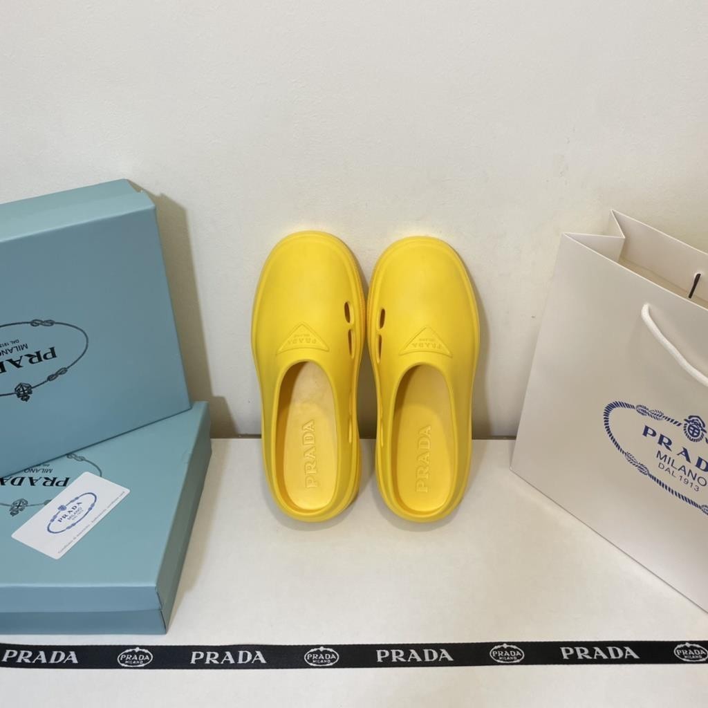 JB1 [SIZE EUR]2022 PRADA รองเท้าแตะเรียบง่ายของผู้หญิงฤดูร้อนรองเท้าแตะพื้นรองเท้ายางกันลื่นขนาด 34-