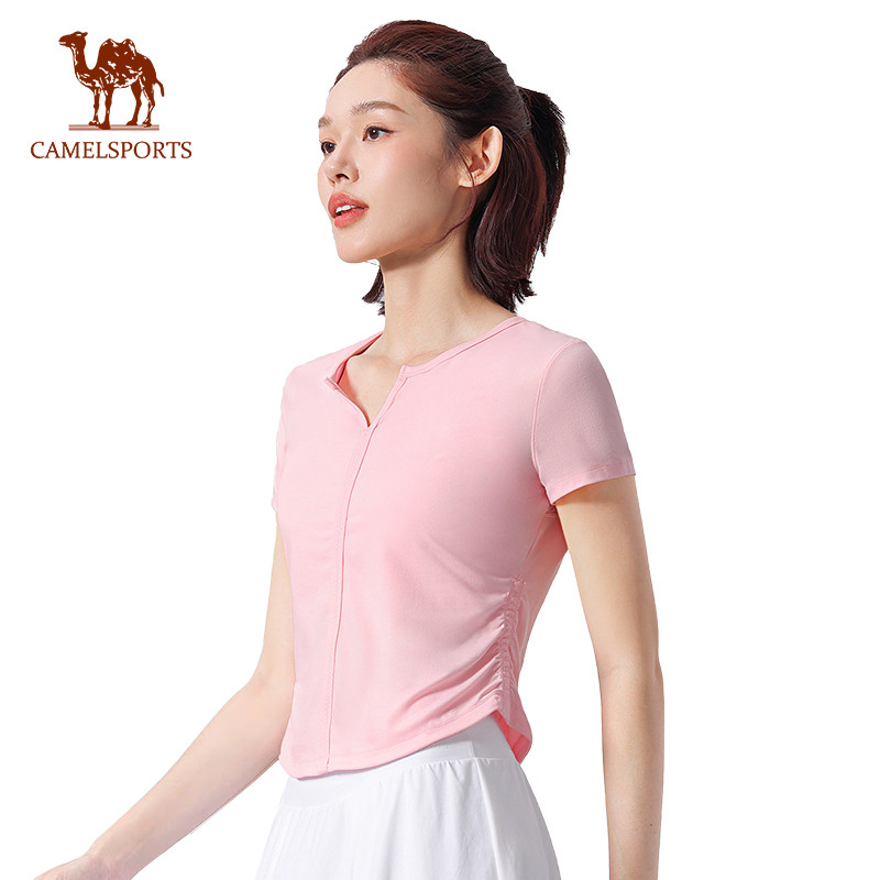CAMEL SPORTS เสื้อยืดแขนสั้นสำหรับผู้หญิง แห้งไวและระบายอากาศได้ดี ใช้สำหรับออกกำลังกายในฤดูใบไม้ผลิ
