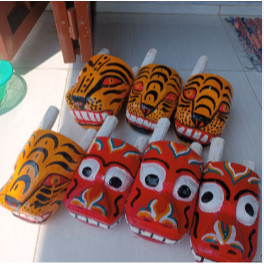 MERAH Barongan Stage Keprok และ Head Barongan Red Tiger Kepruk Yellow Tiger