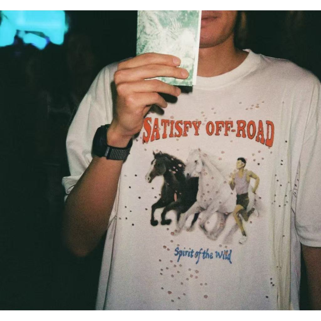 เสื้อยืดแขนสั้น SATISFY ใหม่ สำหรับวิ่งและสวมใส่งานประจำวัน