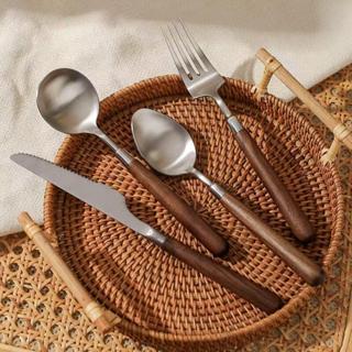 สเตนเลสคุณภาพสูง สไตล์หรูหรางานตะวันตก ชุดมีดส้อมสเต็กและช้อ…