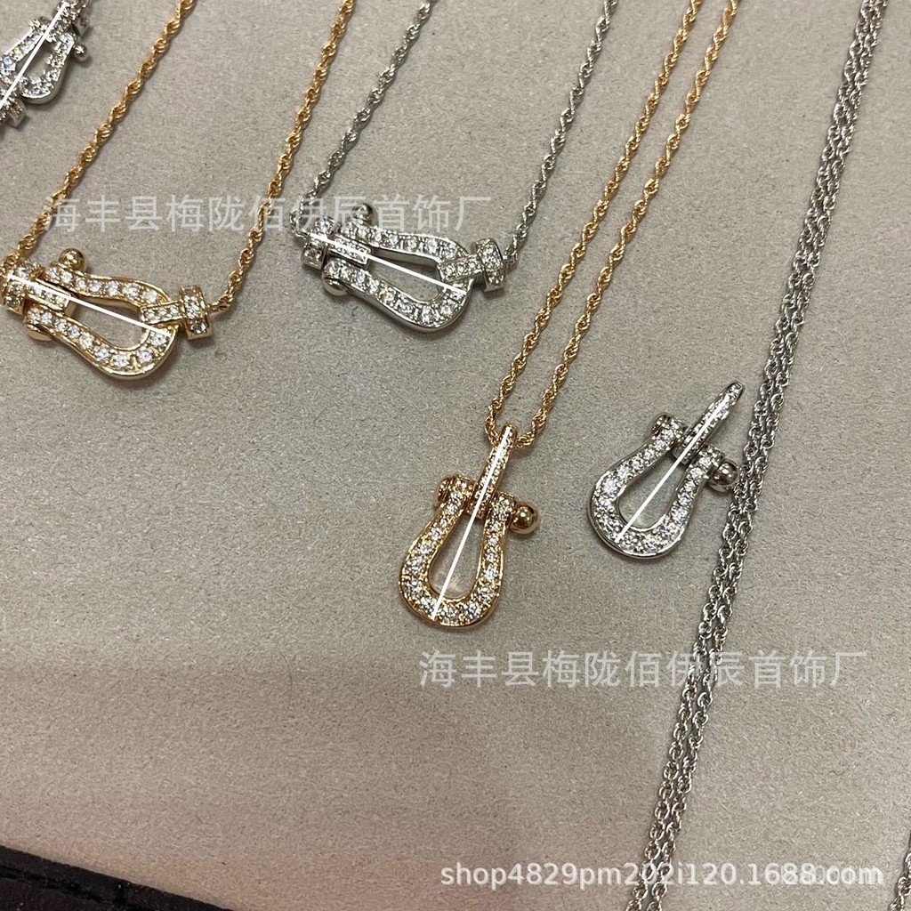 Feijia สร้อยคอดีไซน์ Twisted สำหรับผู้หญิง ประดับด้วยเพชร U-Shaped เคลือบ 18K