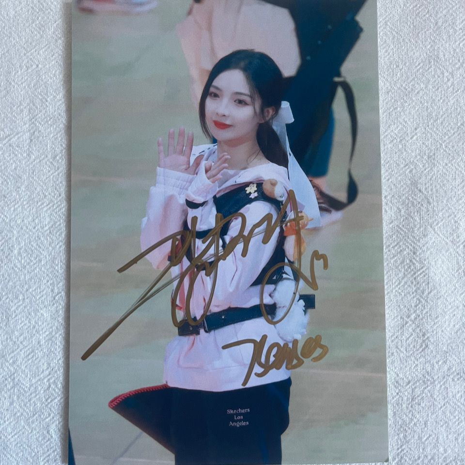 SNH48 SENSES Xu Yang Yuchuo ลายเซ็นโปรโมชั่นรูปถ่ายไม่พิมพ์ของขวัญวันเกิดแฟนลายเซ็น YY26.1.7