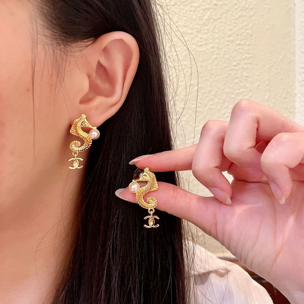 แฟชั่นแสงหรูหราต่างหูมุกต่างหูคู่ XZZ8