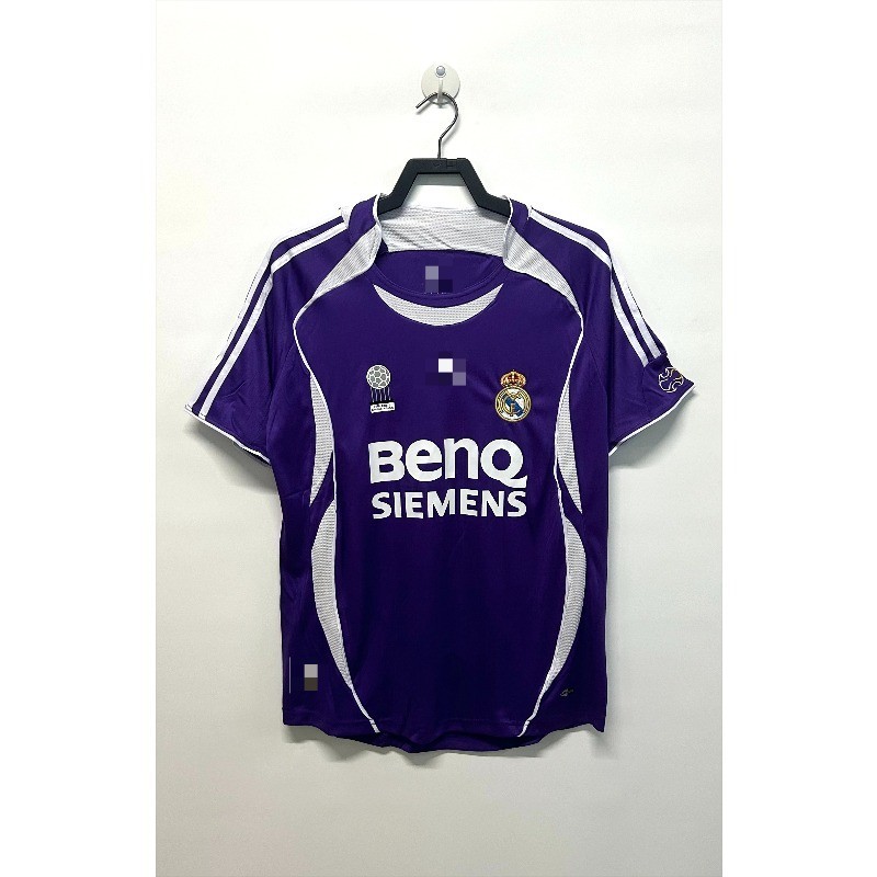 เสื้อบอลแขนสั้น Retro Real Madrid ซีซัน 06-07