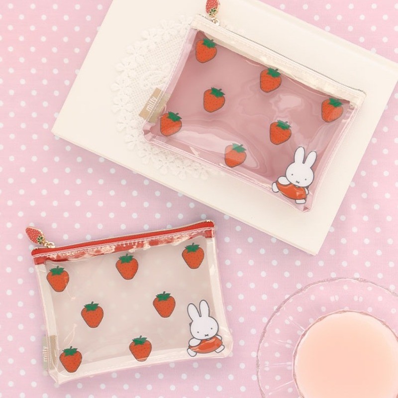 Miffy Miffy กระเป๋าเครื่องสําอางโปร่งแสงน่ารักกระเป๋าเก็บของสตรอเบอร์รี่กระต่ายกระเป๋ากุญแจรถจี้ PVC