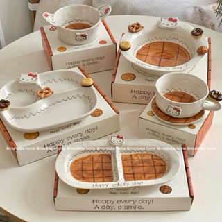 จานขนม แก้วกาแฟ☕️ เซรามิค insลายkitty พร้อมส่ง