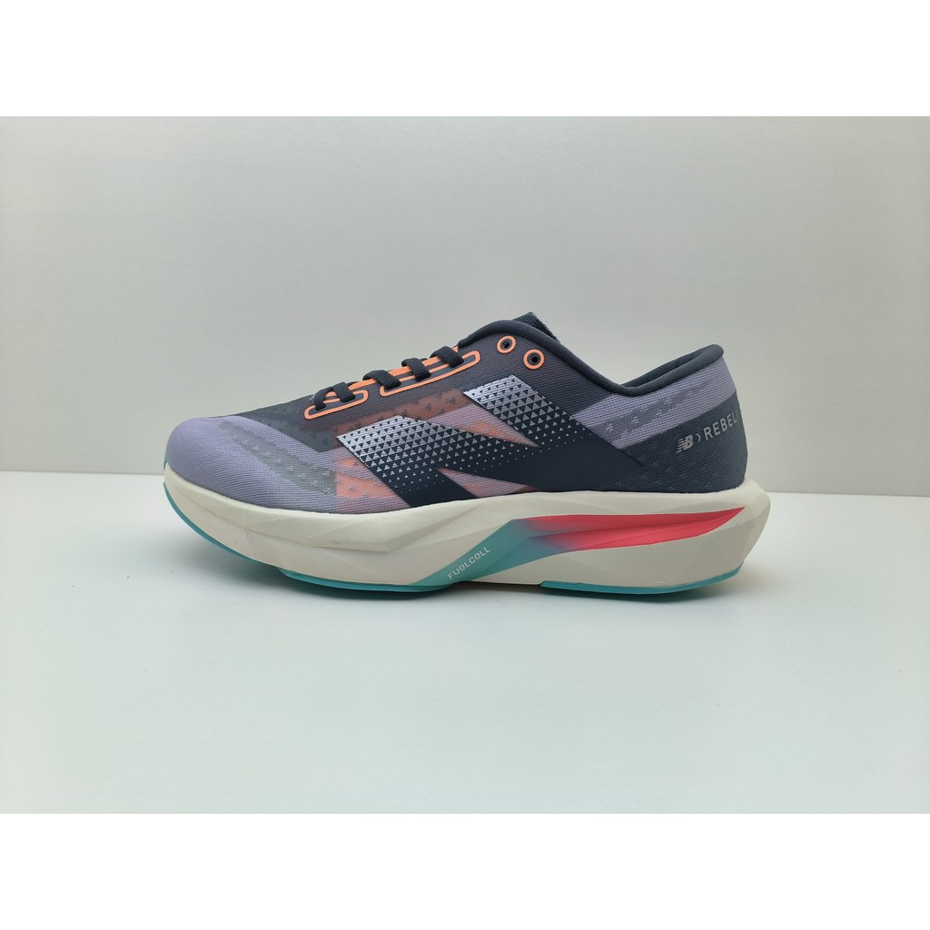 ใหม่ rebel FuelCell rebel V4 วัสดุผ้ารองเท้าวิ่งน้ําหนักเบา Marath ต่ํา