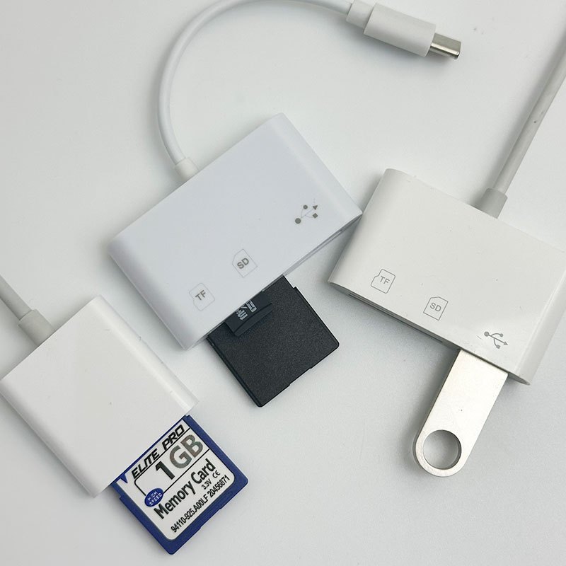 เครื่องอ่านการ์ดมัลติฟังก์ชัน SD+USB+TF แบบ 3 ใน 1 พร้อมอะแดปเตอร์ OTG เหมาะสำหรับโทรศัพท์มือถือ