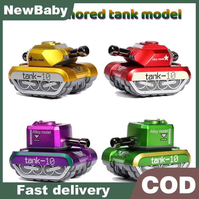 NEWBABY ของเล่น Pullba ถังโลหะผสมสําหรับเด็ก ของขวัญสําหรับเด็กผู้ชาย รถหุ้มเกราะที่สามารถเปิดตัวเค้กได้ นําเสนอวันหยุดที่สวยงาม ไทย