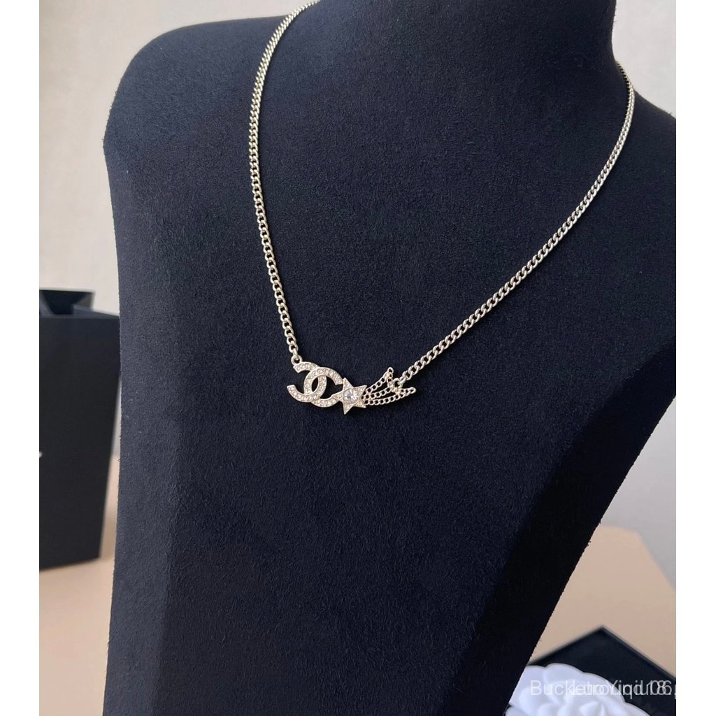 สร้อยคอจี้ขนนก Chanel New25b