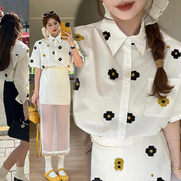 mimi&didi#เสื้อเชิ้ตลายดอกไม้แขนยาว เสื้อทรงคอปก ดีเทลลายดอกไม้เล็กสีดำเหลือง ช่วยเพิ่มความน่ารักแบบมีคลาส#W718/717