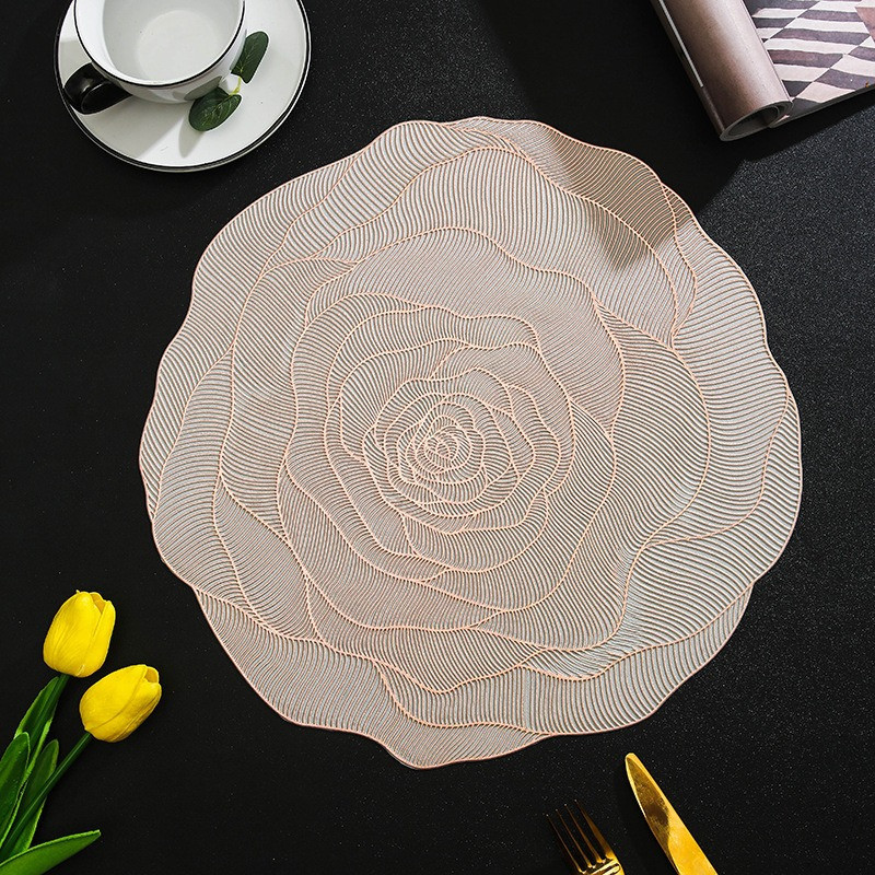 1 PC 38x38 ซม.รอบ Rose ดอกไม้รูปร่าง Home Kitchen ตาราง Placemat PVC ฉนวนกันความร้อนถ้วยงานแต่งงานตก