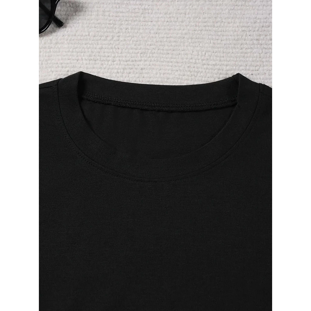 เสื้อยืดผู้หญิงสีดำลายดอกกุหลาบทอง คอกลมแขนสั้น thumbnail 4