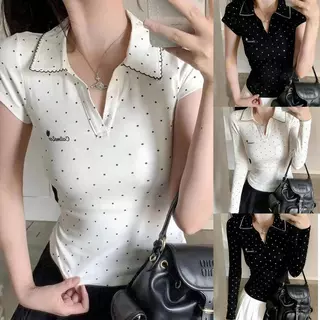 เสื้อยืดแขนสั้นคอโปโลสีขาวลายจุดสไตล์เรโทรอเมริกัน ทรงเข้ารูป สำหรับผู้หญิง