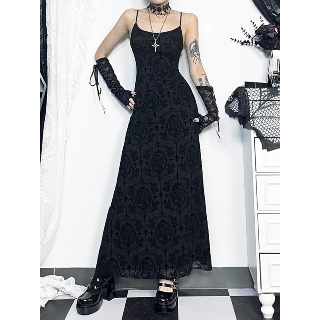 Wannathis Gothic Slimmer Look ชุดสลิง