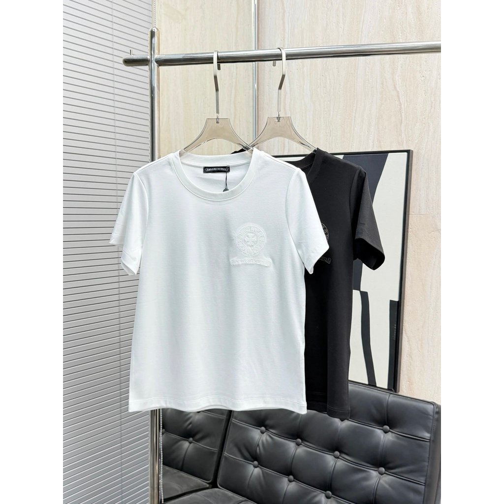 เสื้อลําลองผิวนุ่มหน้าอกสบายพร้อมโลโก้ Kiss เย็บปักถักร้อยรอบคอ Horseshoe ฤดูใบไม้ผลิฤดูร้อน Lo แขนส