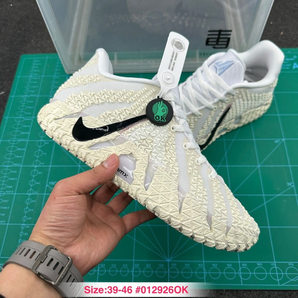 รองเท้าเทนนิส, บาสเก็ตบอลและวิ่ง Ja3