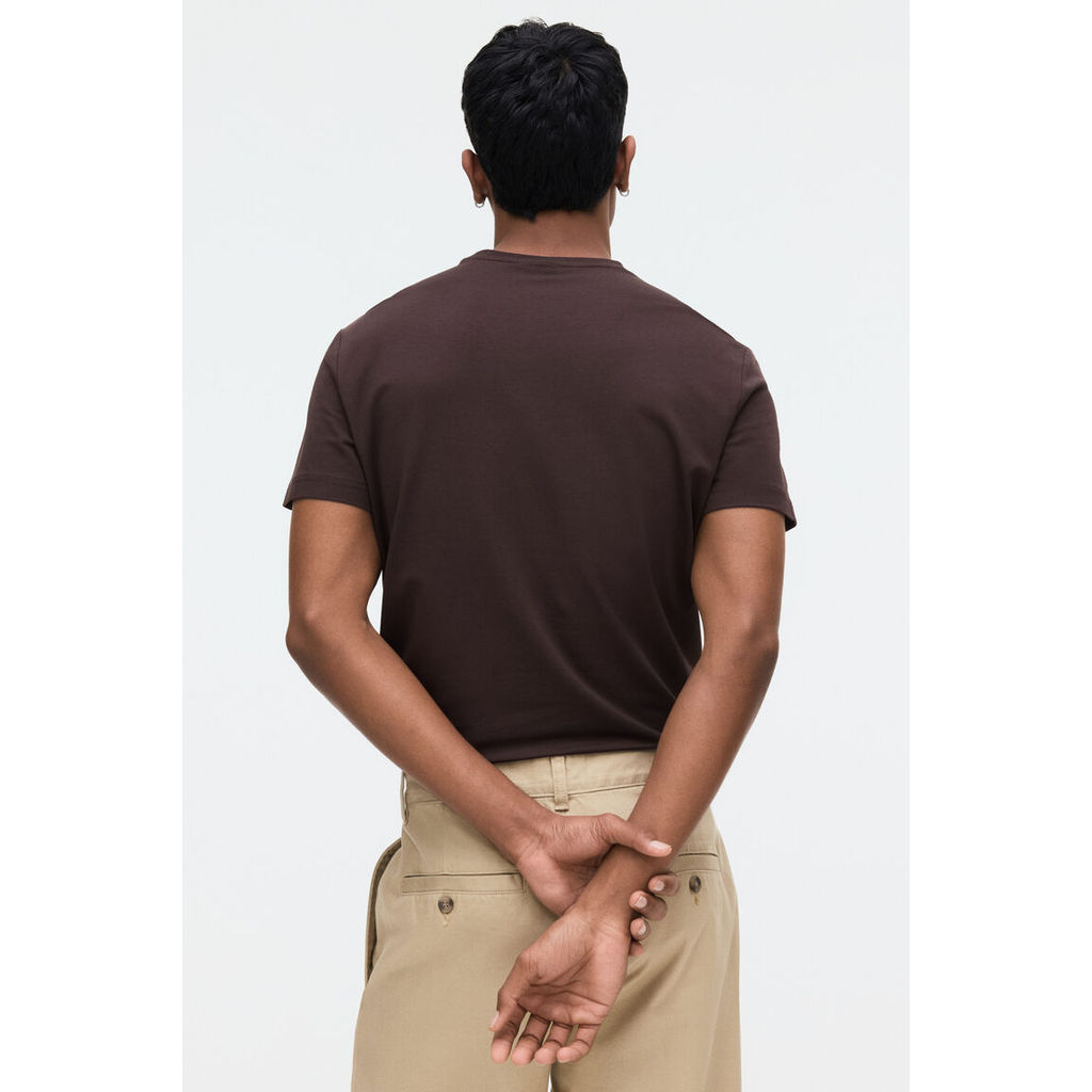 H&M(เอชแอนด์เอ็ม) เสื้อยืดทรง Slim Fit คอ Round-neck ผู้ชาย 0570002_22
