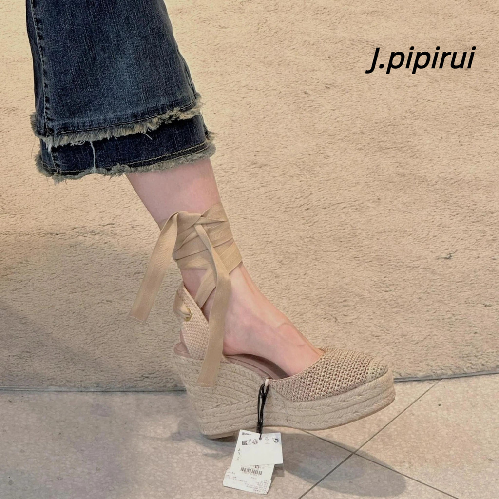 รองเท้า wedge heel สไตล์เรโทร.Cross-laced up กับพื้นหนาสำหรับใส่ในฤดูร้อนและใช้งานกลางแจ้ง