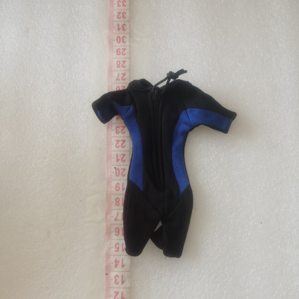 สินค้าจํานวนมากของแท้ Monster High School Doll Elf High School Elf เสื้อผ้าเด็กรูป