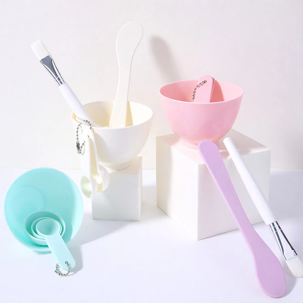 SET BOWL เซ็ตถ้วยมาส์กหน้า 6 ชิ้น พร้อมแปรงและไม้พาย เหมาะสำหรับผสมมาส์กและสกินแคร์ ขนาดเล็ก พกพาง่าย thumbnail 4