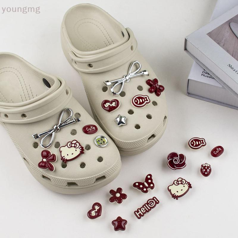 ชุดตกแต่งรองเท้า Sanrio Hello Kitty Bowknot Red Series DIY สำหรับ Clogs และรองเท้าแตะ ของขวัญพิเศษ TH