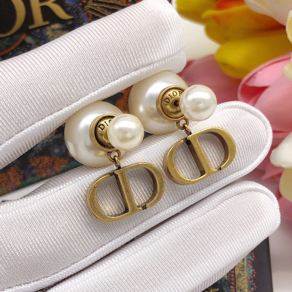 ต่างหูมุก Goddess Must-Have Look Face Thin TW5N