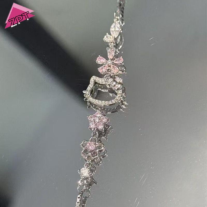 สร้อยข้อมือ Sanrio Hello Kitty ลายเพชรสีชมพูและเชอร์รี่บลอสซอม สร้อยข้อมือแฟชั่นปรับขนาดได้ เป็นของขวัญที่สวยงาม ราคา ถูกที่สุด ดีลบีเคเค แกลเลอรีภาพที่ 4