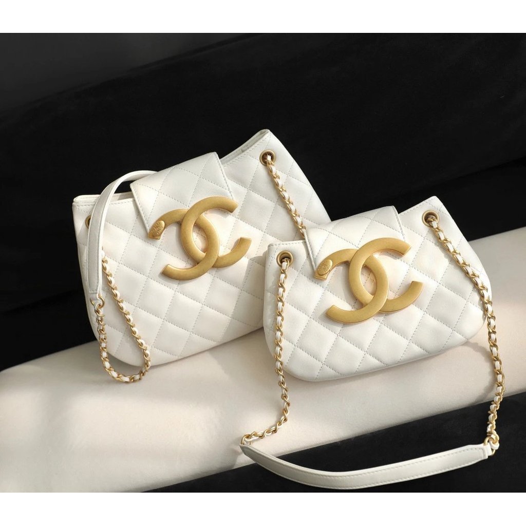 CHANEL Original 24C Early Spring Vacation Series Big Double C Retro Messenger Bag Underarm Bag Round