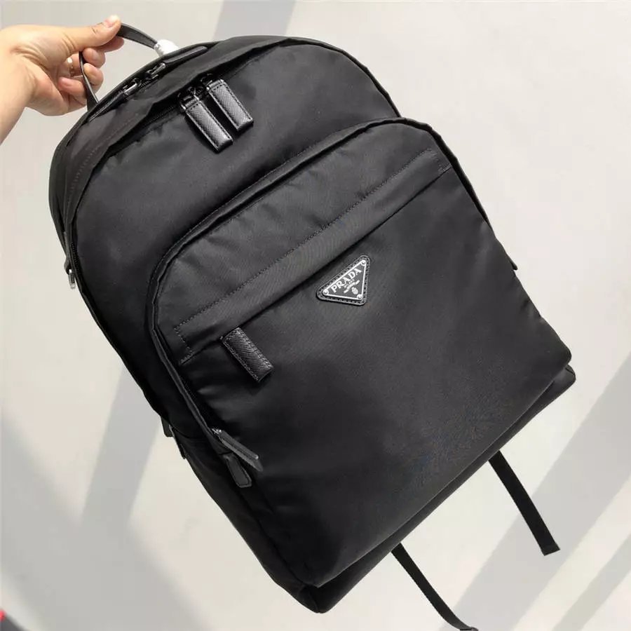 PRADA Re-Nylon Recycled Nylon และ Saffiano Leather Backpack 2VZ048